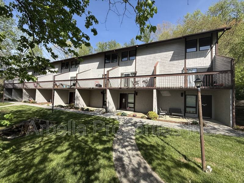 Townhouse for rent at 420 W Jackson Blvd #13, Jonesborough, TN 37659