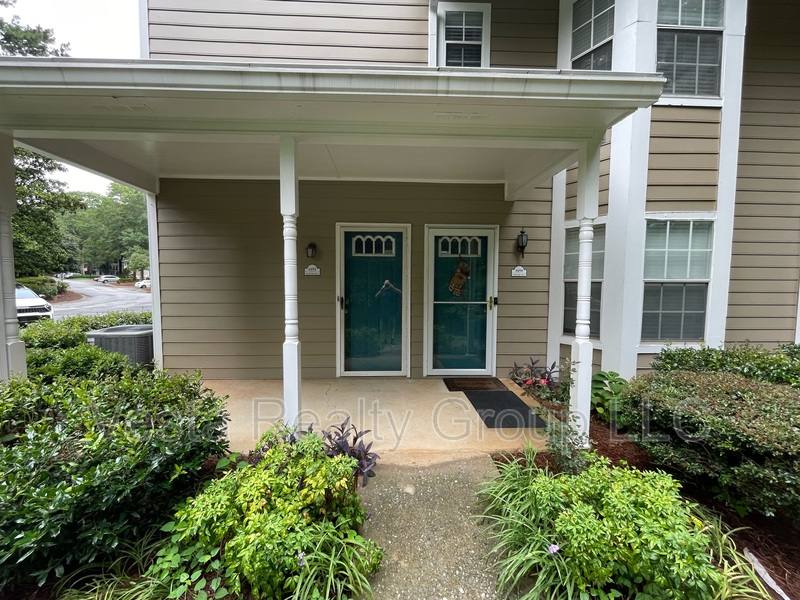 Townhouse for rent at 1652 Northridge Dr #1, Morrow, GA 30260