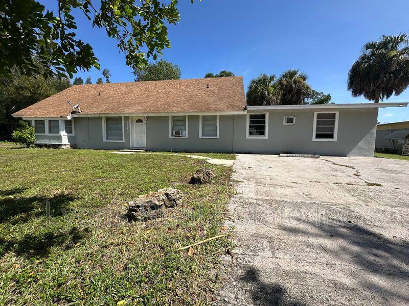 Apartment for rent at 2210 Cantor Lane #C, North Fort Myers, FL 33917
