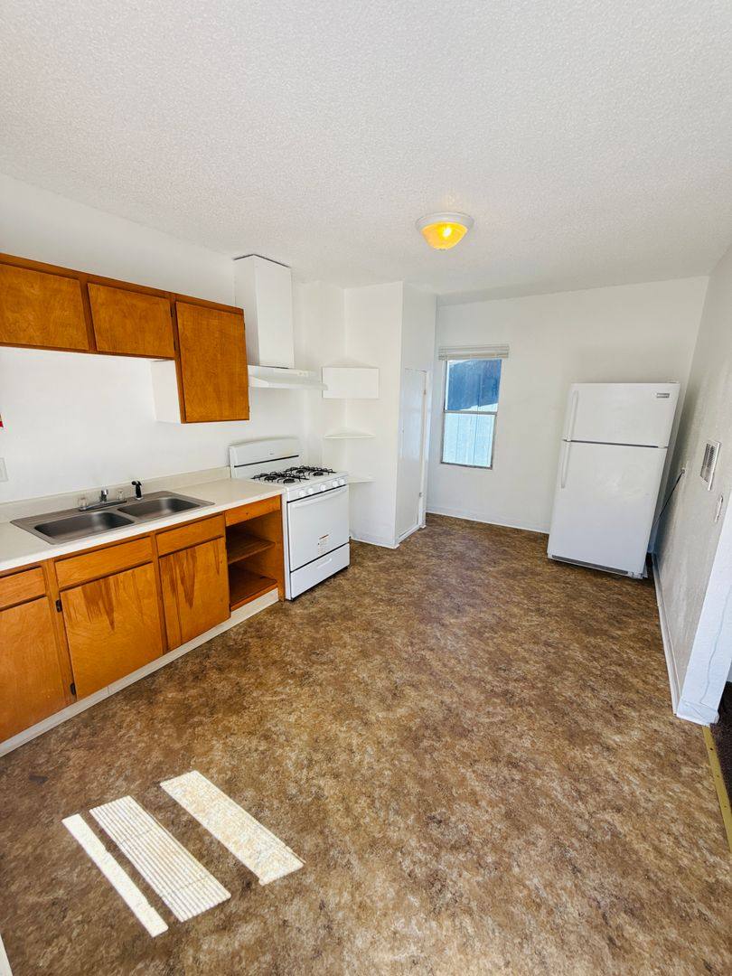 Apartment for rent at 900 Owens St, Klamath Falls, OR 97601