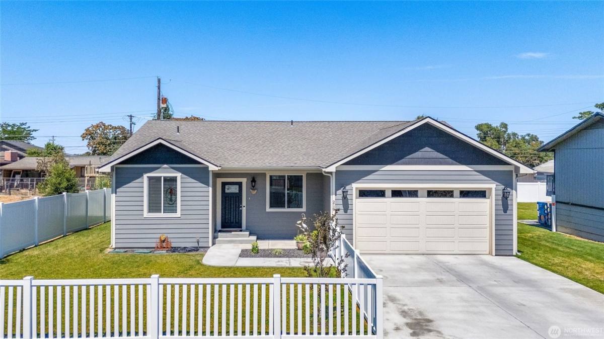 House for rent at 219 S Sybel Lane, Moses Lake, WA 98837