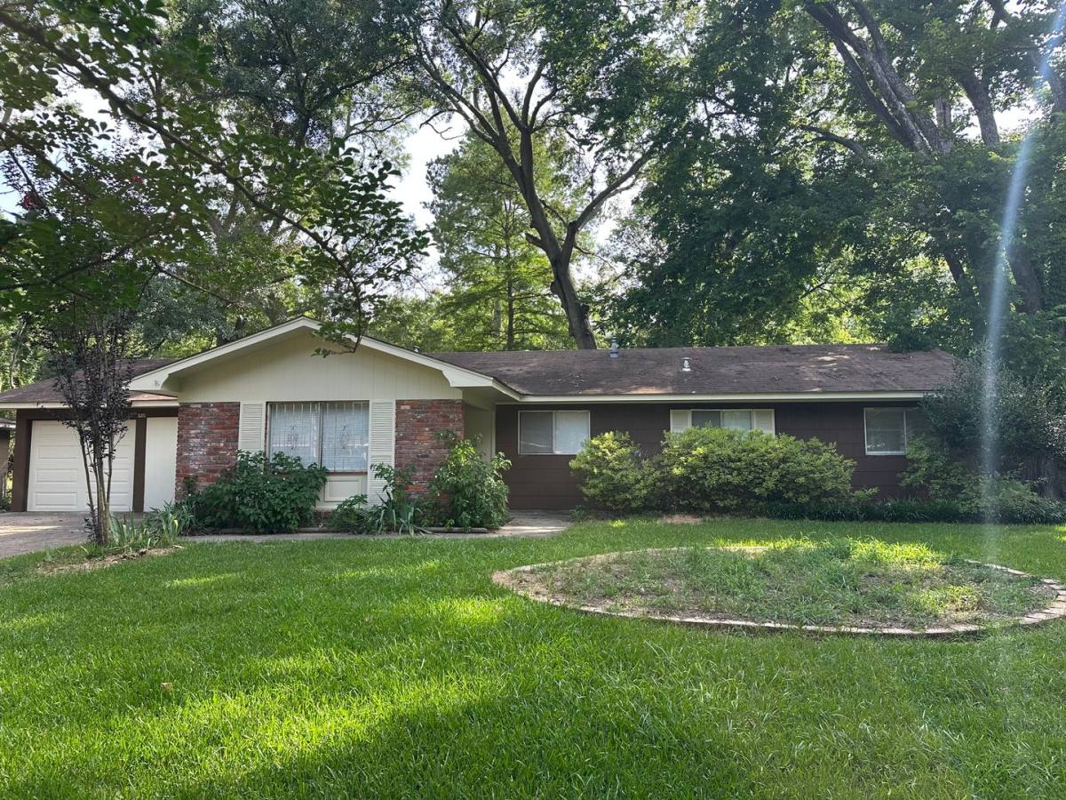 House for rent at 935 Branch St, Jackson, MS 39212