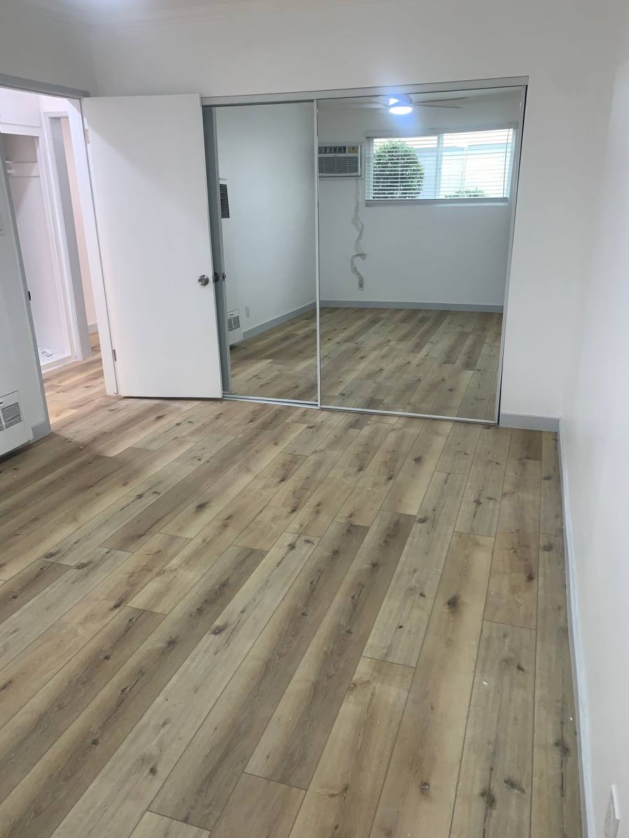 Apartment for rent at 4916 Hazeltine Ave, Sherman Oaks, CA 91423