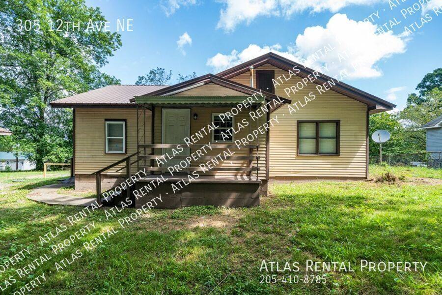 House for rent at 305 12th Ave NE, Graysville, AL 35073