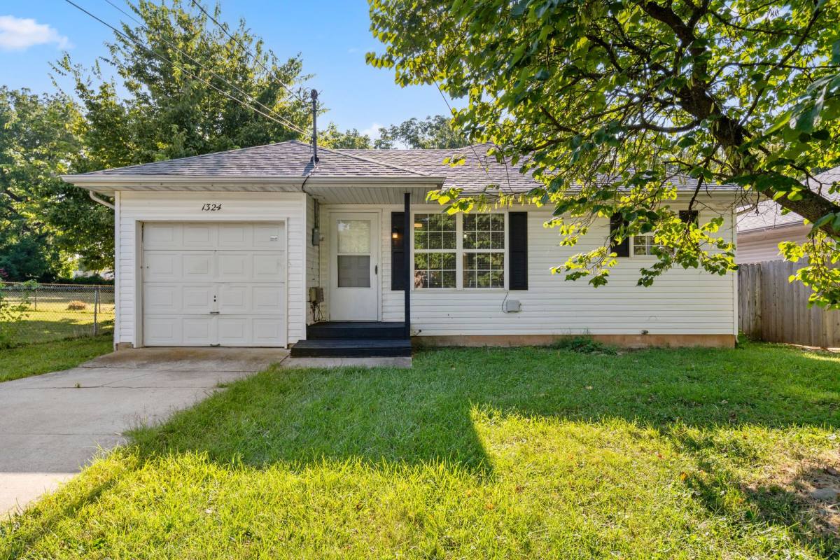 House for rent at 1324 N Forest, Springfield, MO 65802
