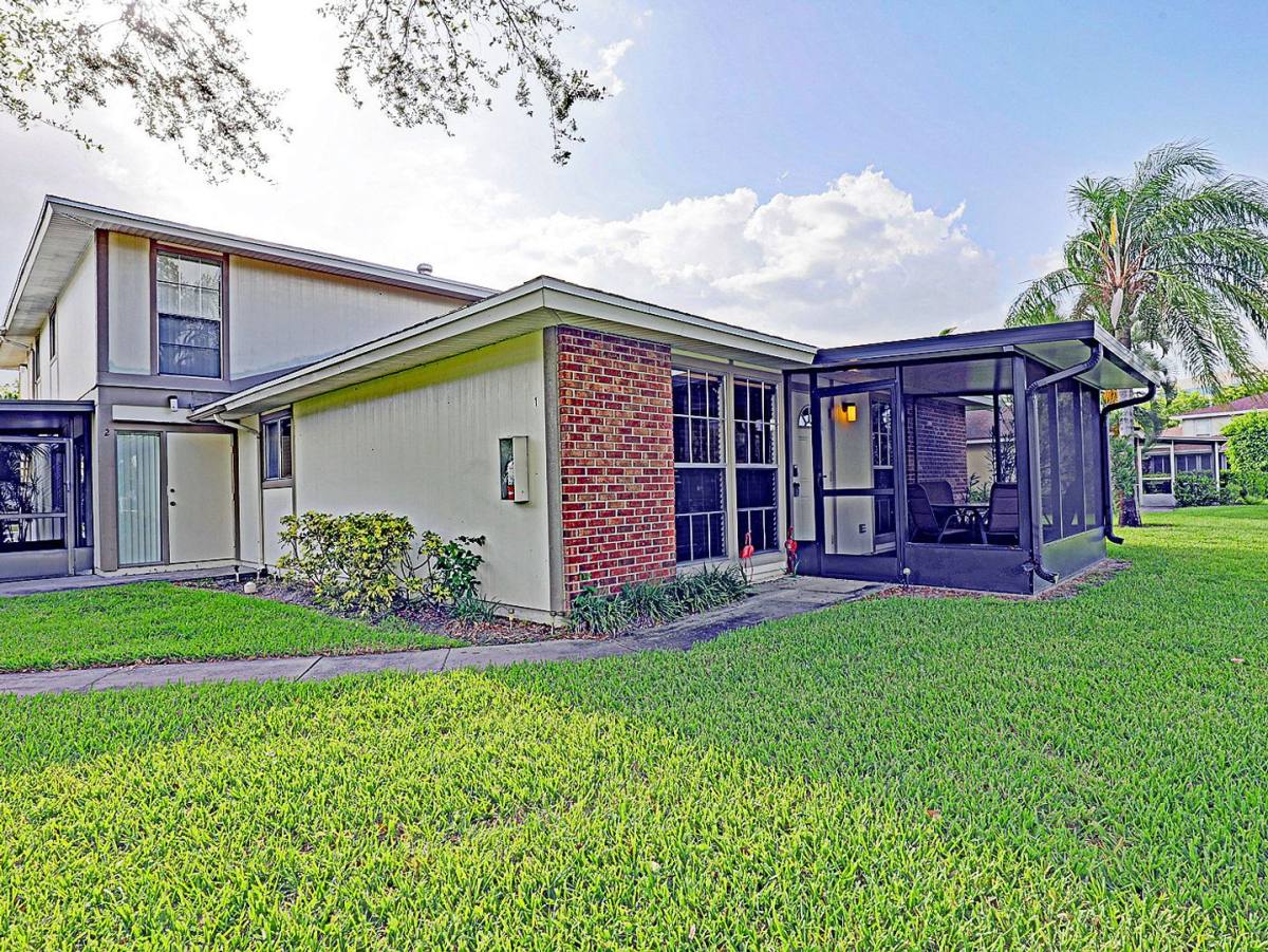 Apartment for rent at 5804 Newfoundland Circle, Fort Myers, FL 33919