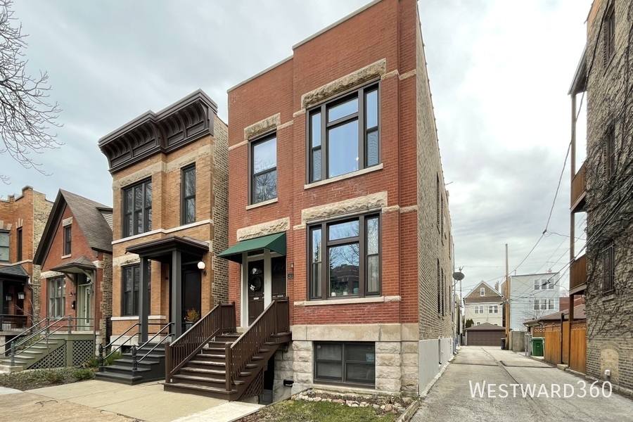 Apartment for rent at 2047 W Cortez St #2, Chicago, IL 60622