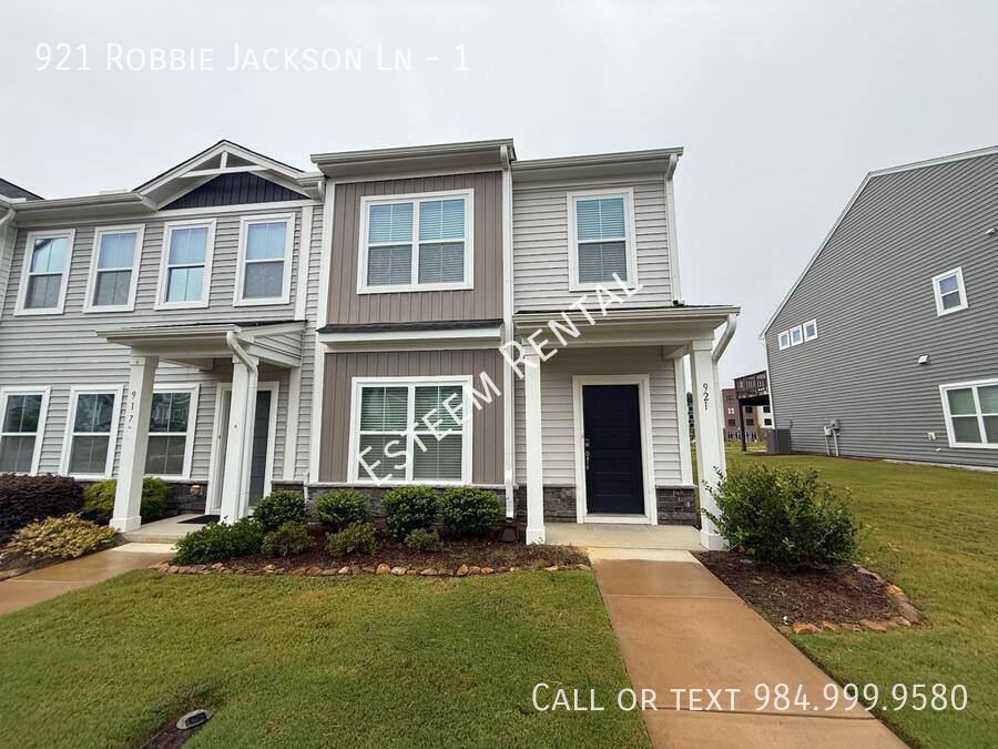 Townhouse for rent at 921 Robbie Jackson Lane #1, Fuquay Varina, NC 27526