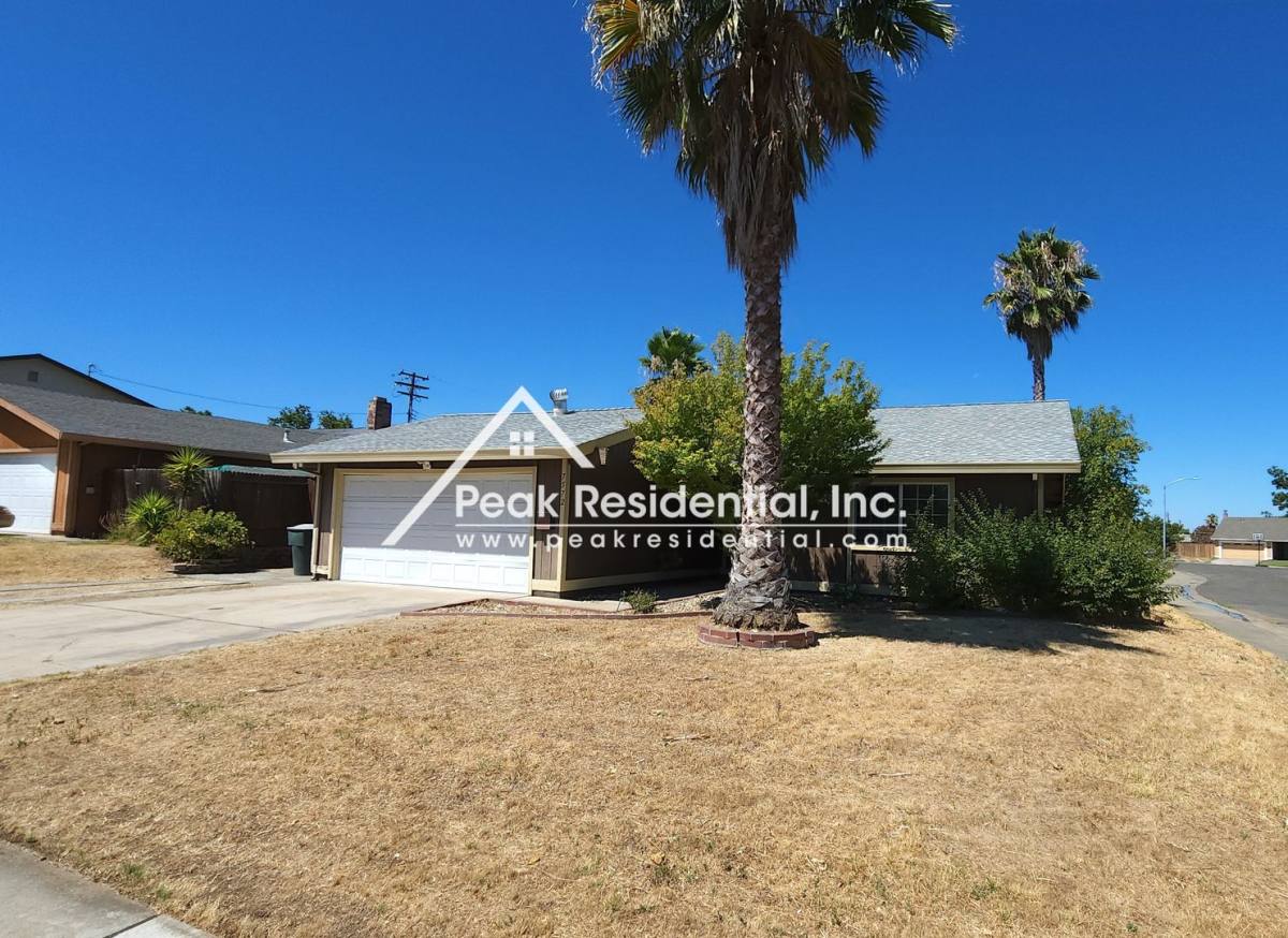 House for rent at 7572 El Terraza Dr, Sacramento, CA 95828