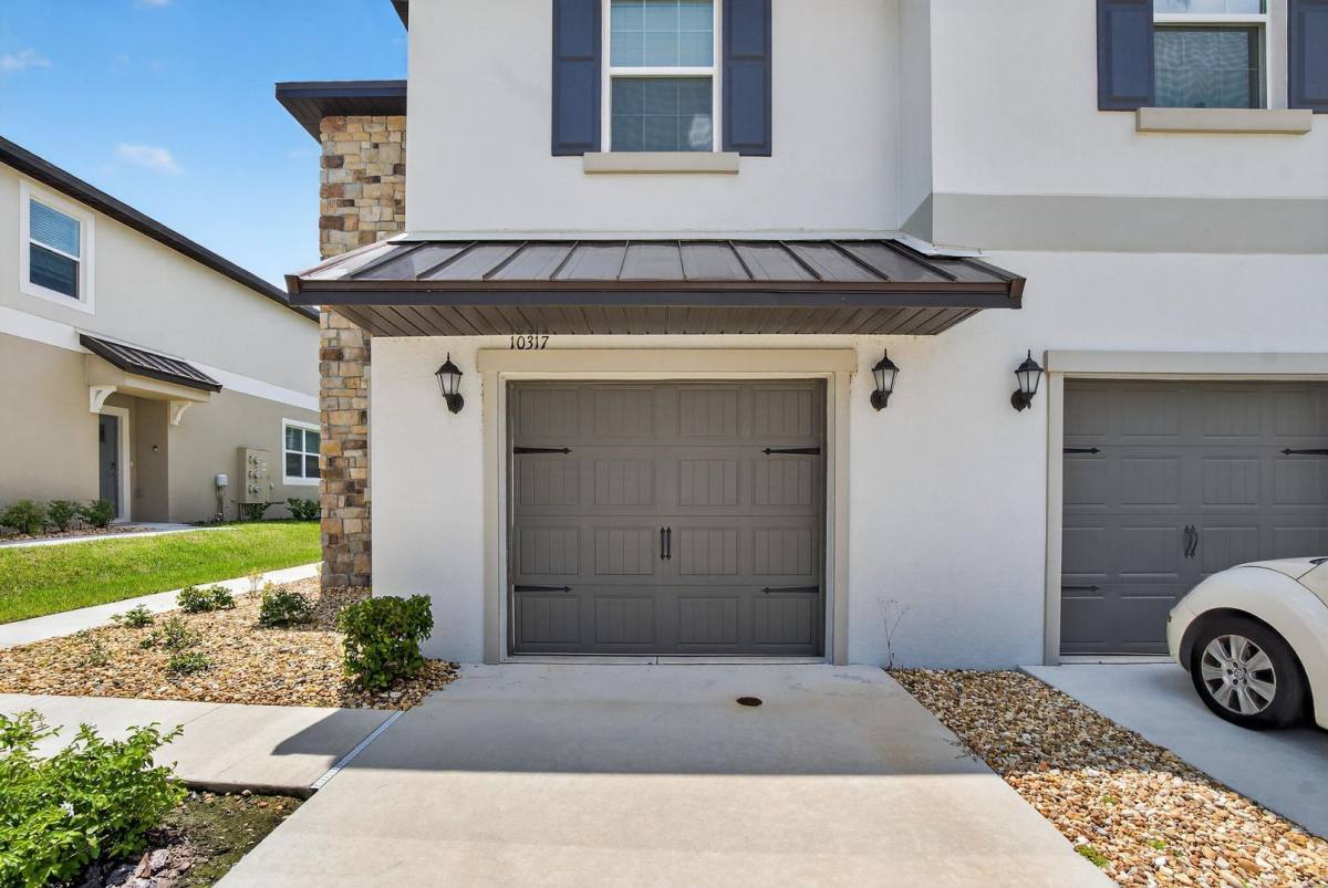 Townhouse for rent at 10317 Trumpet Honeysuckle Way, San Antonio, FL 33576