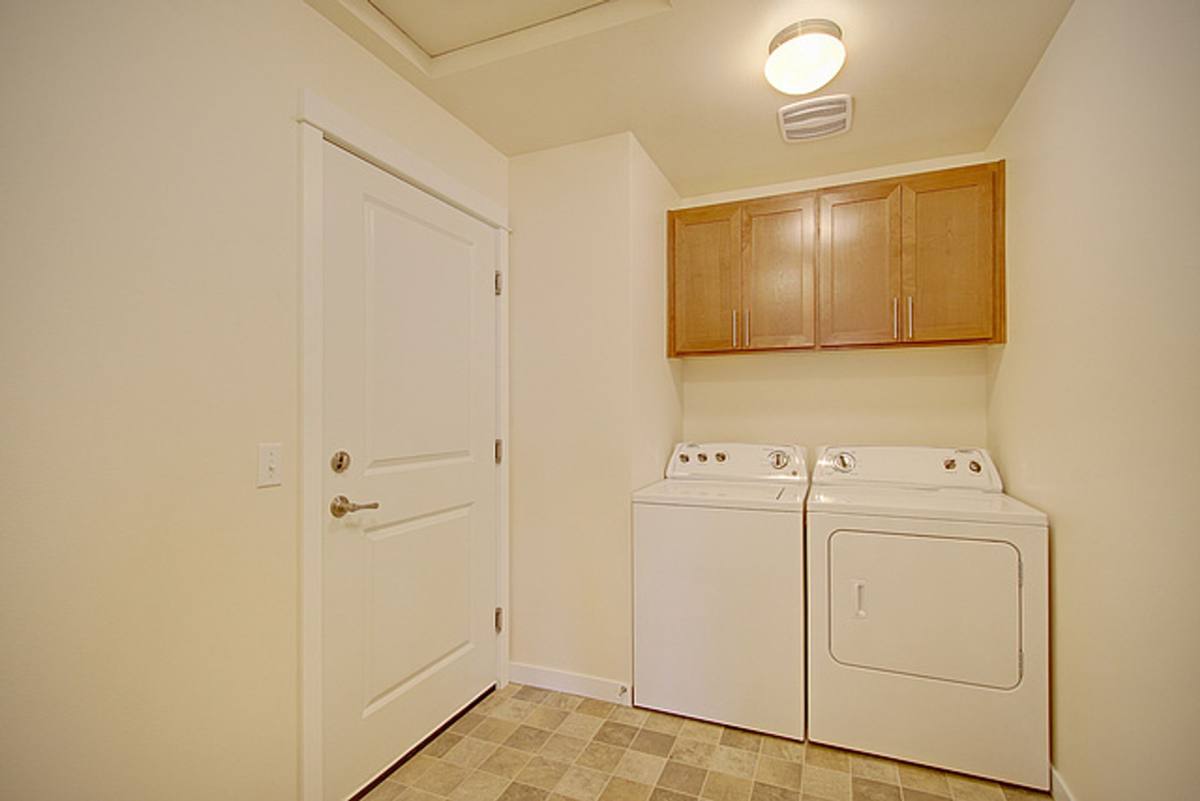 Apartment for rent at 3602 N Narrows Dr, Tacoma, WA 98407
