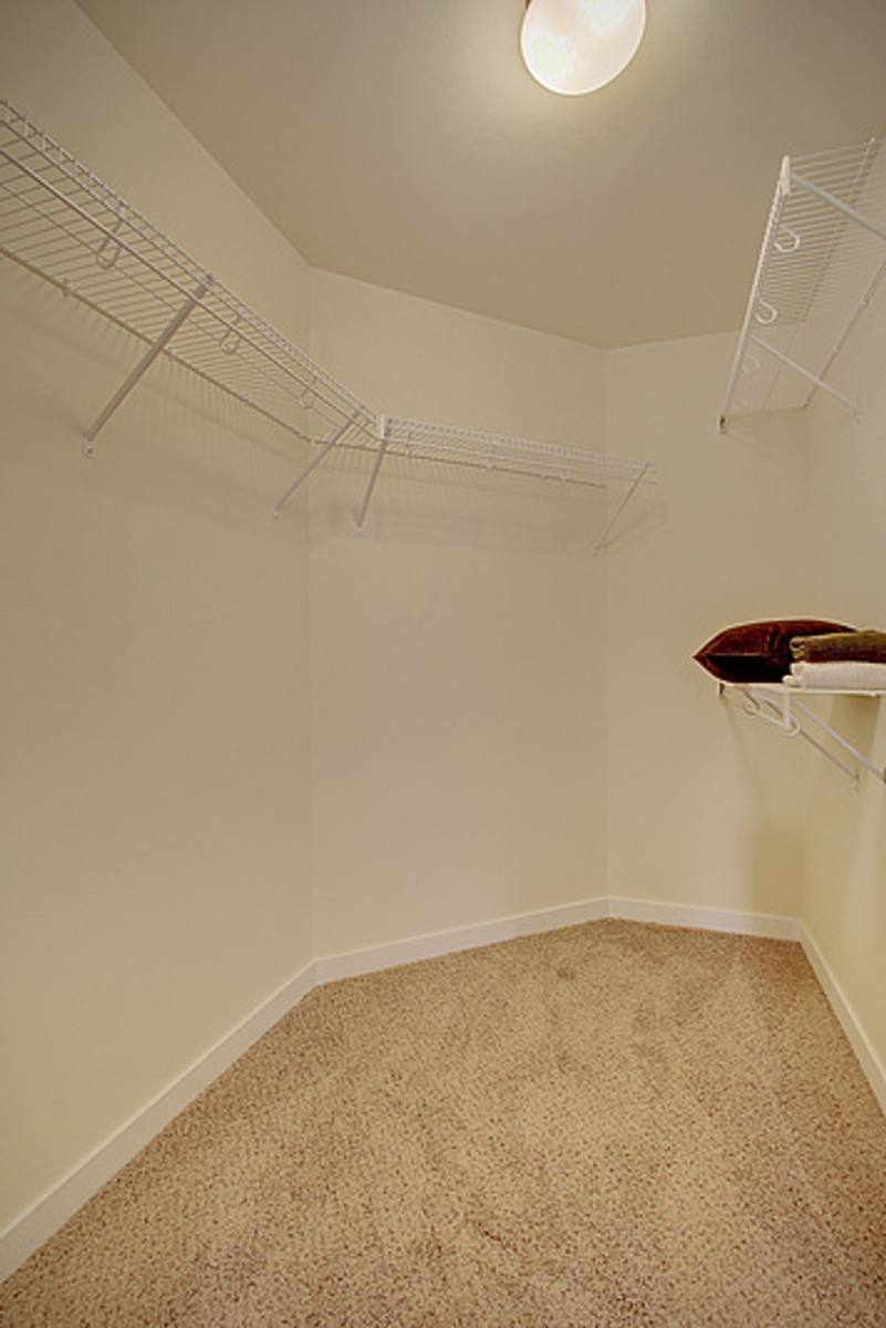 Apartment for rent at 3602 N Narrows Dr, Tacoma, WA 98407