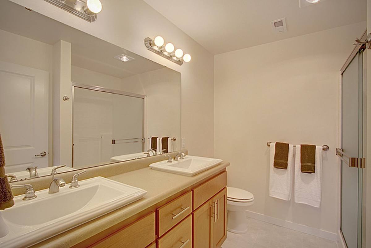Apartment for rent at 3602 N Narrows Dr, Tacoma, WA 98407