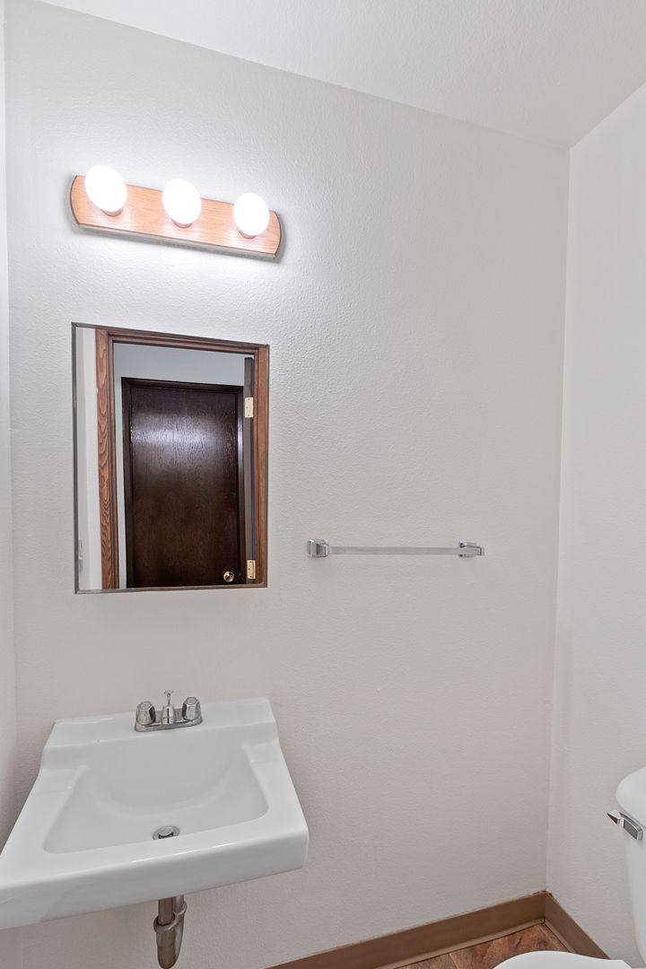 Townhouse for rent at 717 NE 82nd Ave, Vancouver, WA 98664