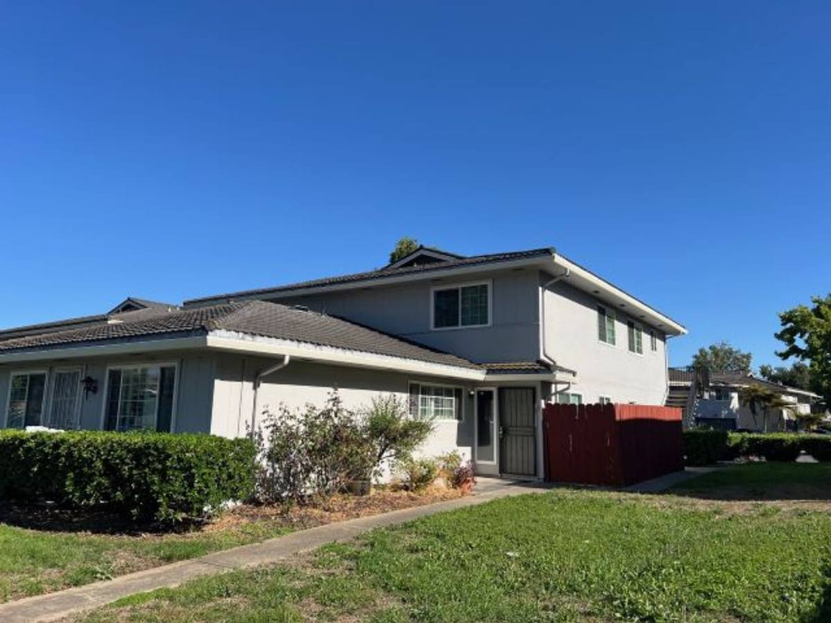 Condo for rent at 824 Blossom Hill Rd, San Jose, CA 95123