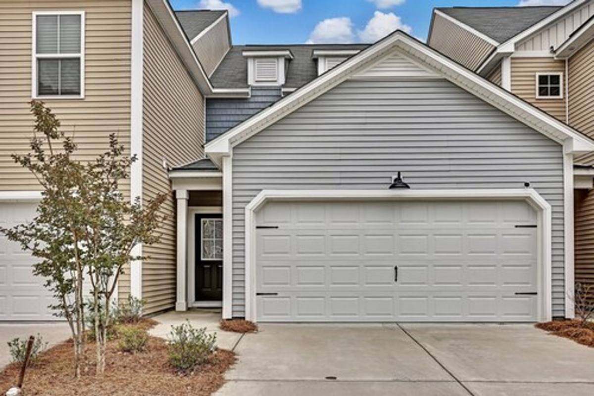 House for rent at 95 Bellasera Way, Richmond Hill, GA 31324