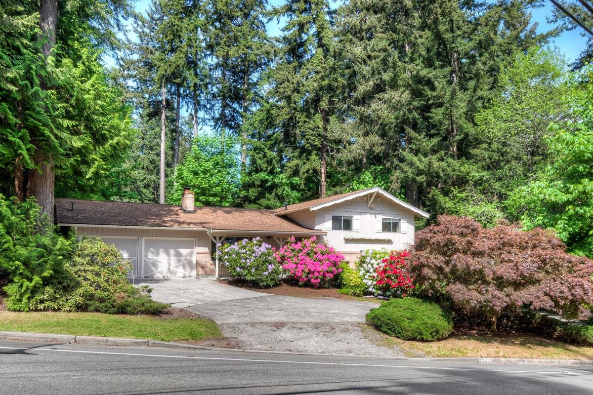 House for rent at 4243 164th Ave SE, Issaquah, WA 98027