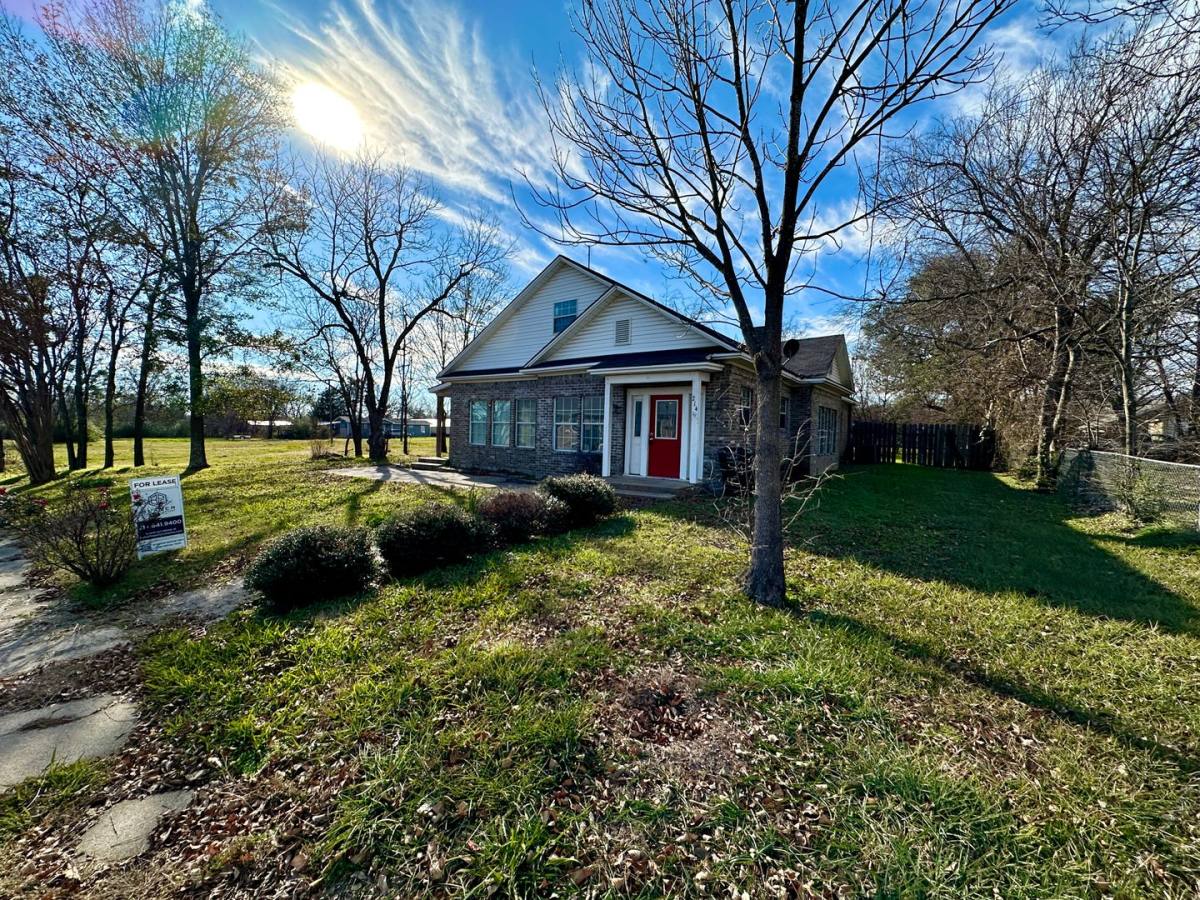 House for rent at 214 S 4th St, Wills Point, TX 75169