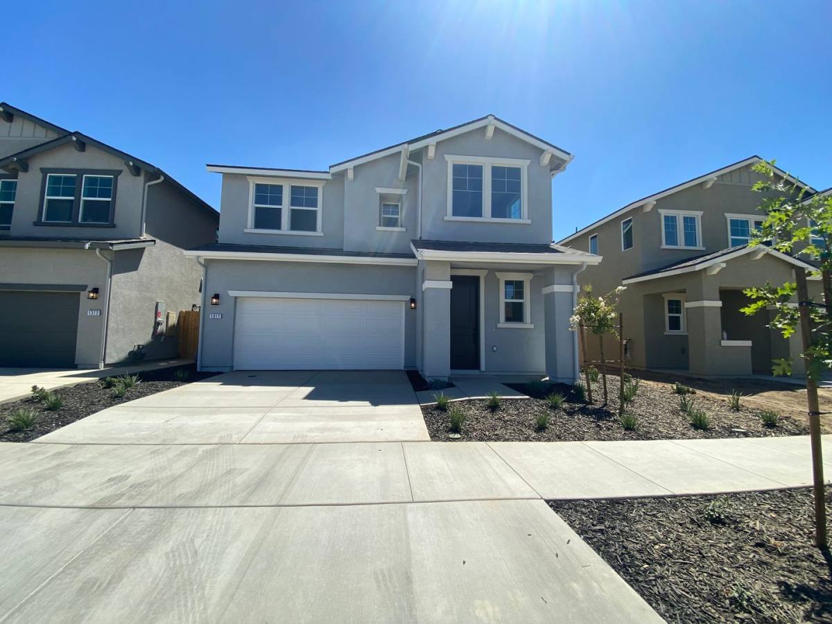 House for rent at 1317 W Sedona Ave, Visalia, CA 93291