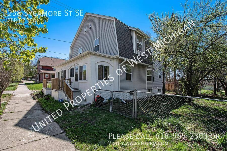 Apartment for rent at 238 Sycamore St SE, Grand Rapids, MI 49503