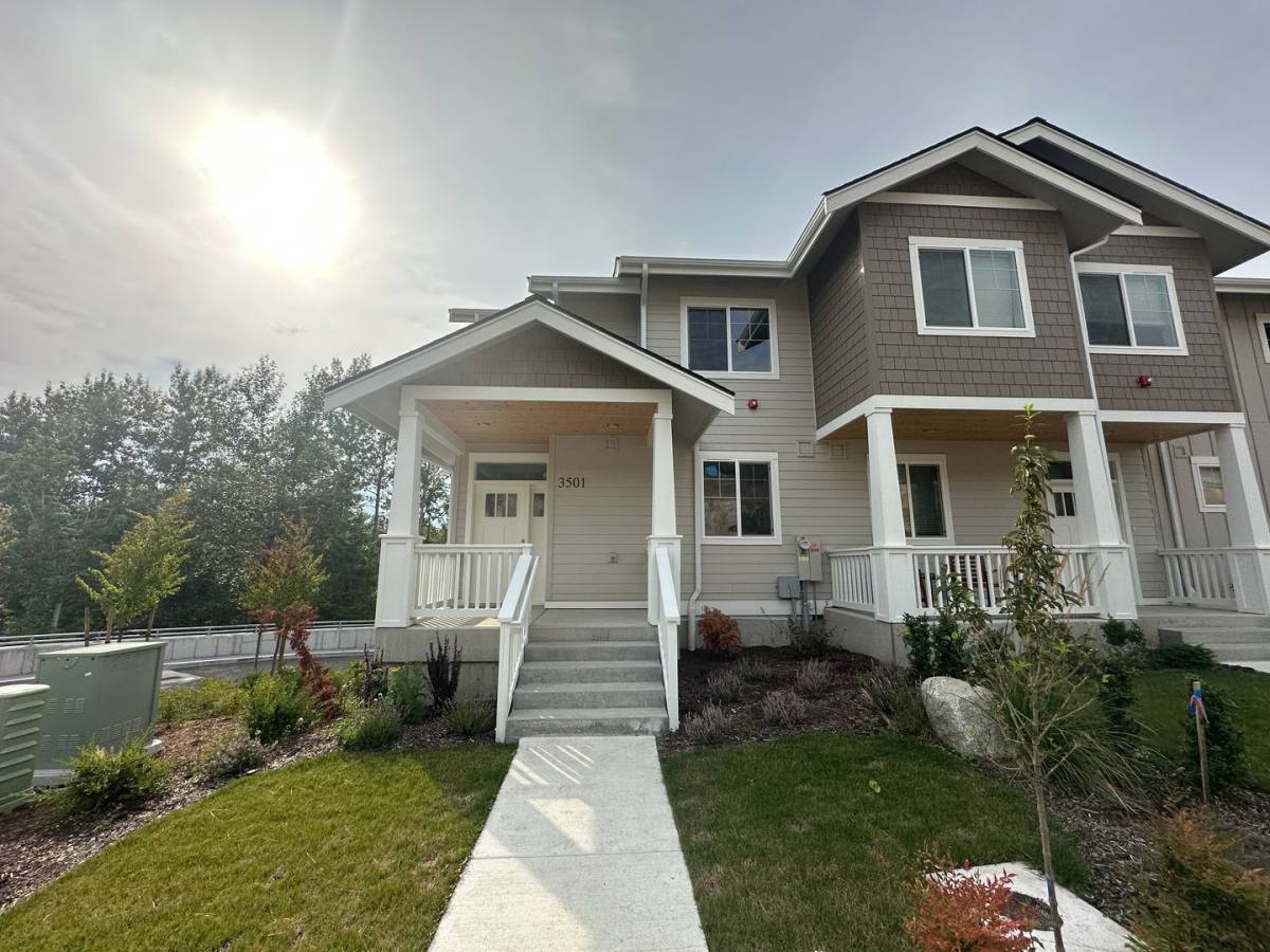 Townhouse for rent at 3501 Sussex Dr, Bellingham, WA 98225