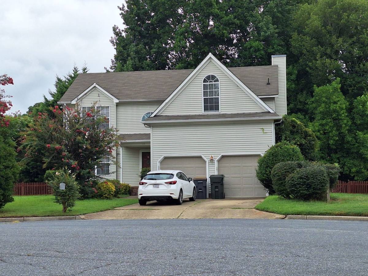 House for rent at 129 Ponsonby Dr, Yorktown, VA 23693