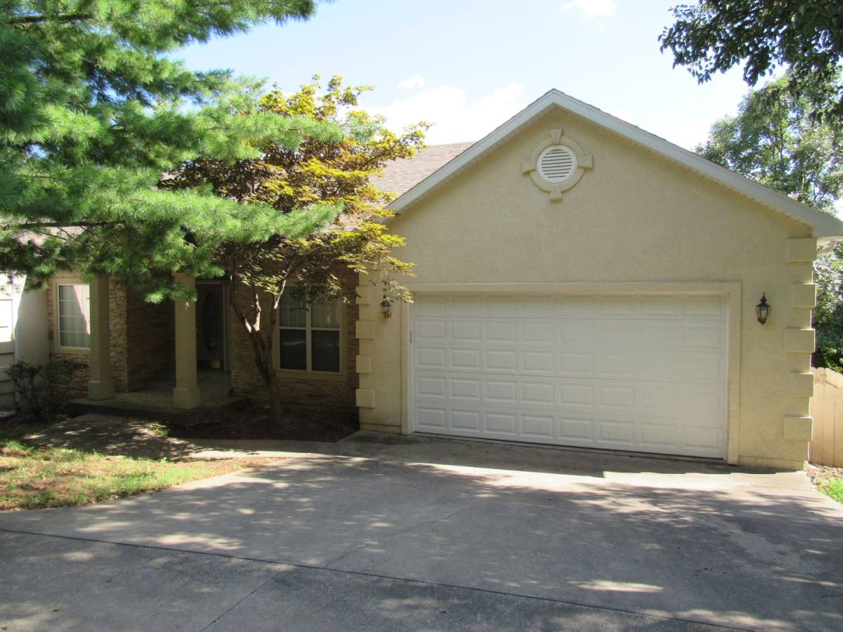 House for rent at 1581 Ridgeview Terrace, Osage Beach, MO 65065