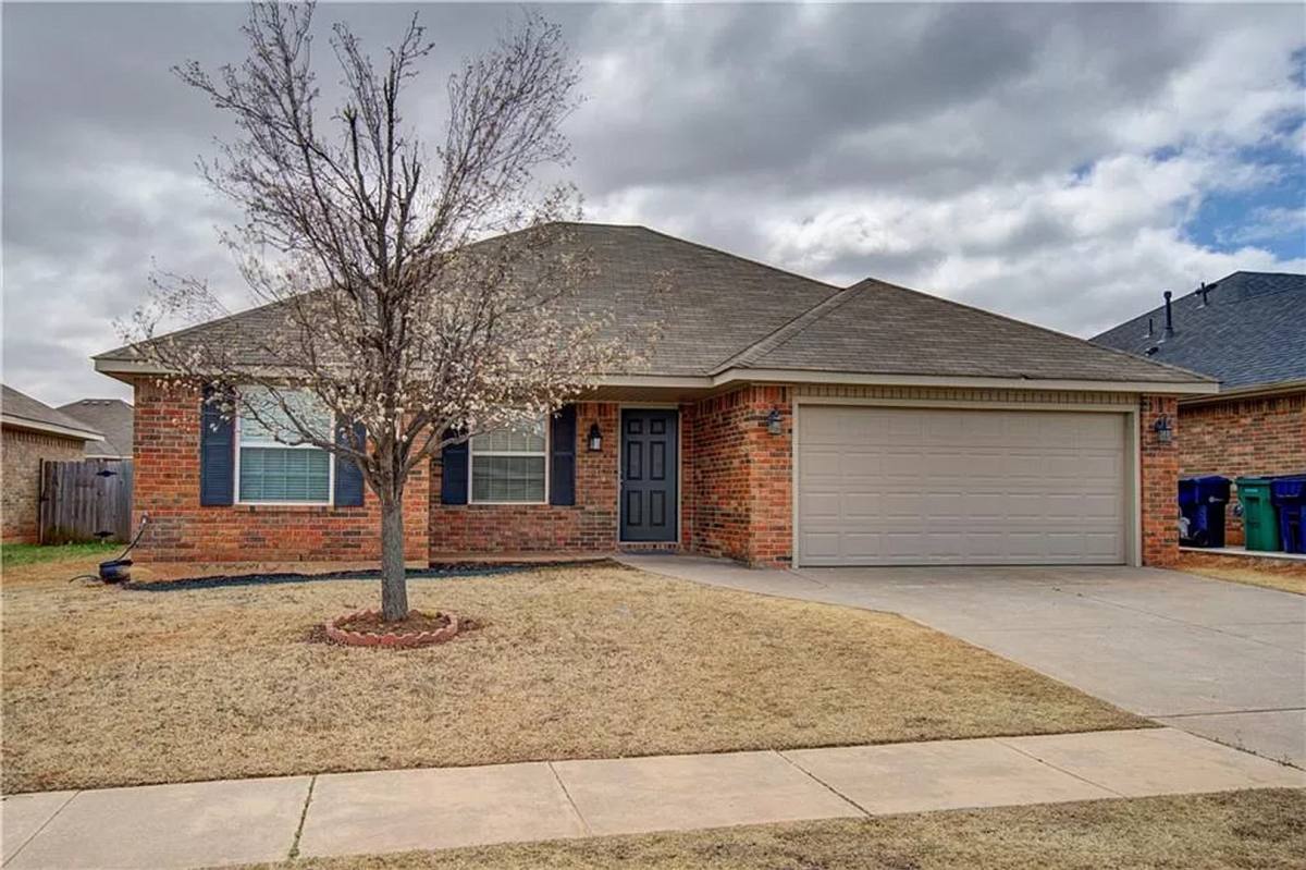 House for rent at 12028 NW 136th Terrace, Piedmont, OK 73078