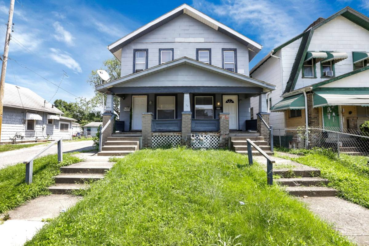 Apartment for rent at 498-500 N Champion Ave, Columbus, OH 43203