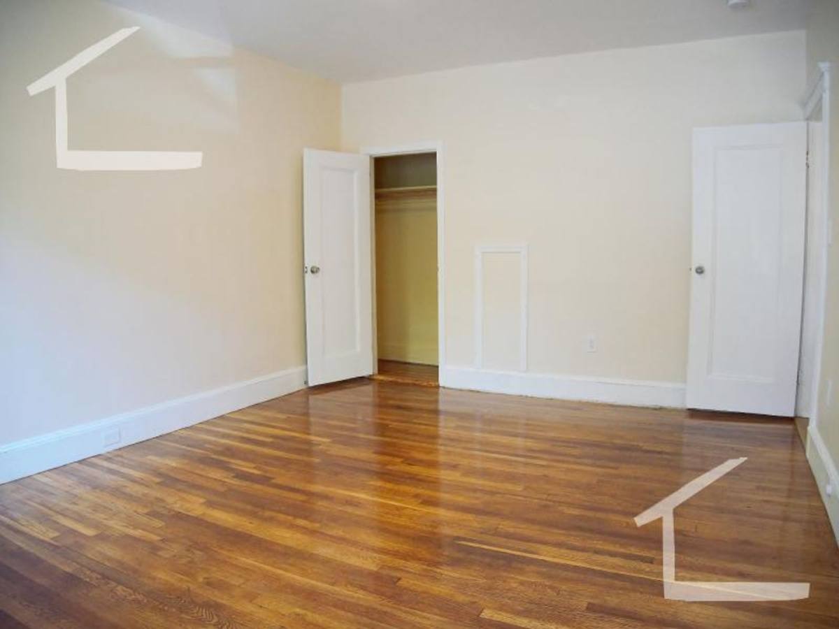 Apartment for rent at 10 Boston St #L01, Brookline, MA 02446
