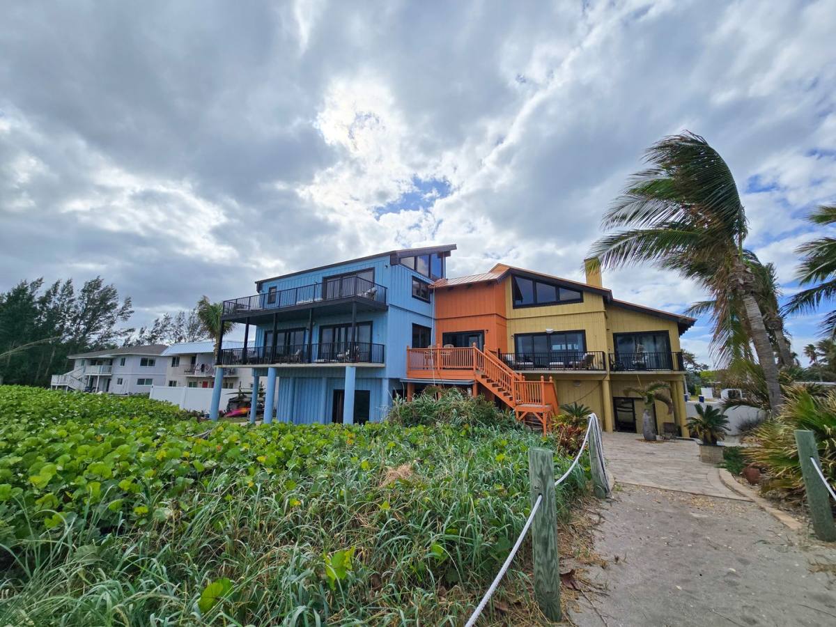 Apartment for rent at 1136 S Ocean Dr, Fort Pierce, FL 34949