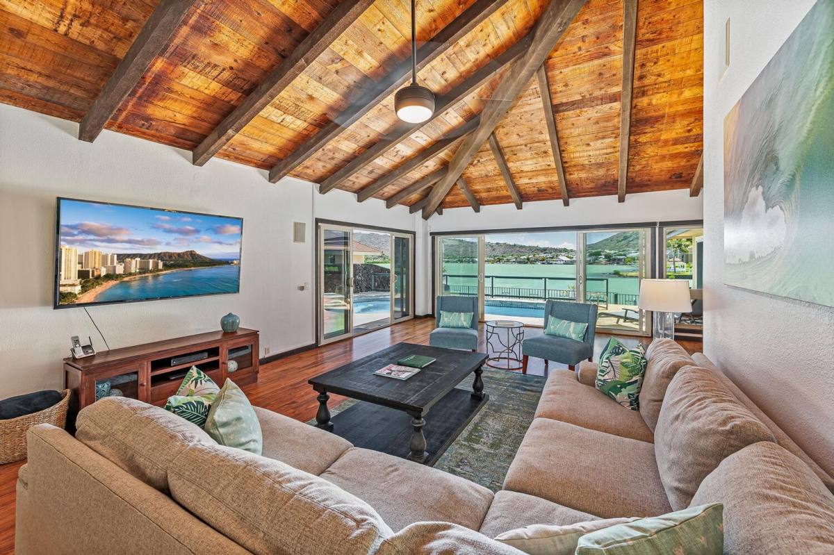 House for rent at 7087 Ehu Wai Place, Honolulu, HI 96825