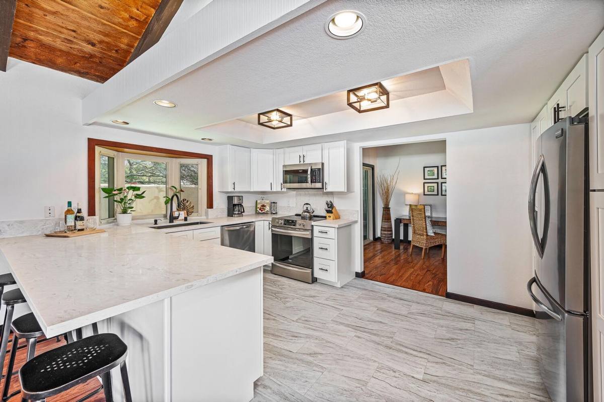 House for rent at 7087 Ehu Wai Place, Honolulu, HI 96825