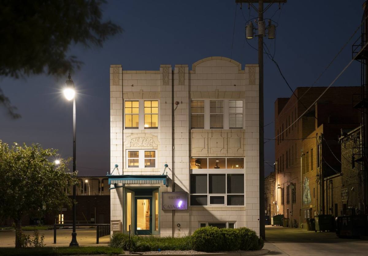 Apartment for rent at 14 W 1st Ave, Hutchinson, KS 67501
