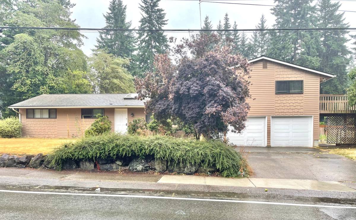 House for rent at 17025 NE 95th St, Redmond, WA 98052