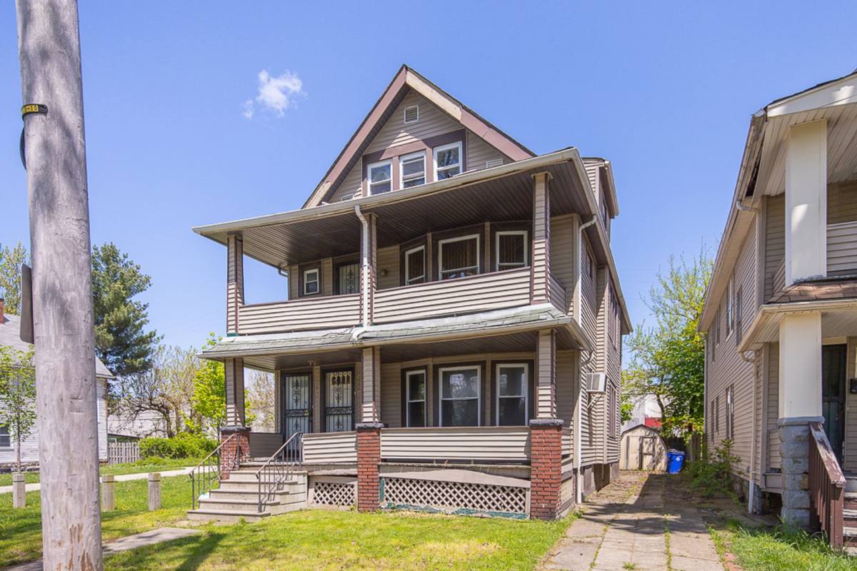 Apartment for rent at 11519 Carolina Ave, Cleveland, OH 44104
