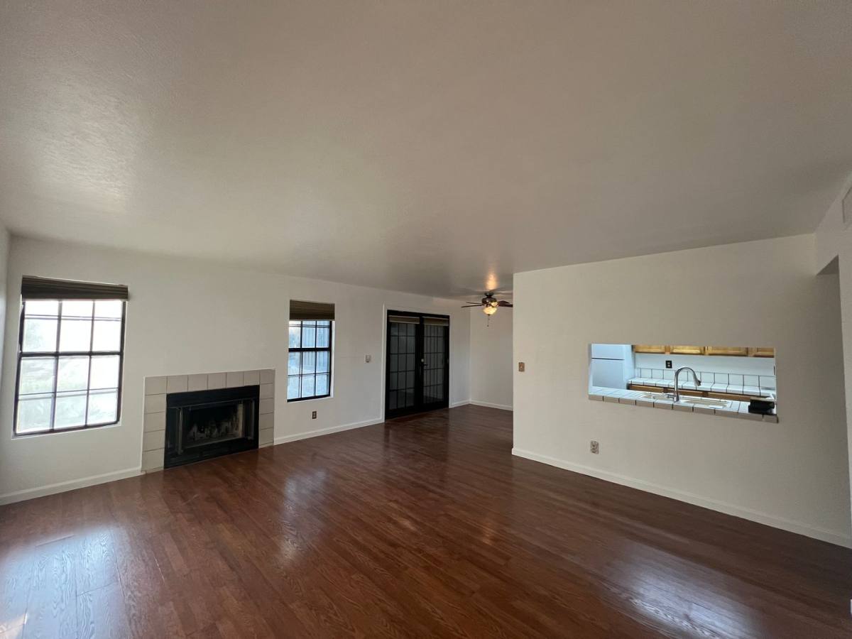 Apartment for rent at 5070 Jeffreys St, Las Vegas, NV 89119