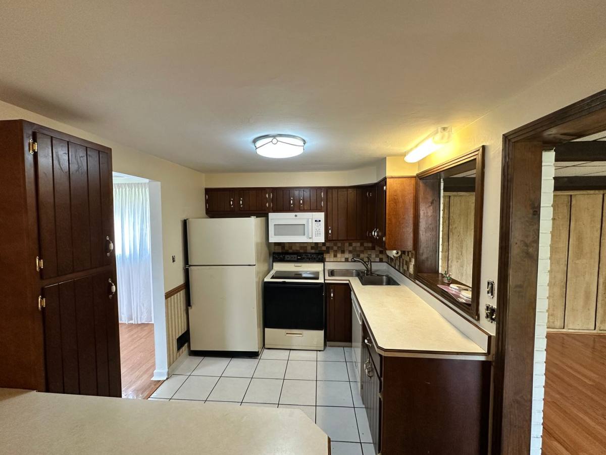 House for rent at 4533 Woodhill Dr, Homestead, PA 15120