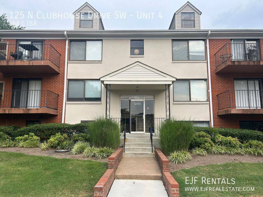 Condo for rent at 125 N Clubhouse Dr SW #4, Leesburg, VA 20175