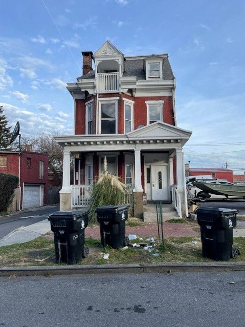 Apartment for rent at 1306 Vernon St #C, Harrisburg, PA 17104
