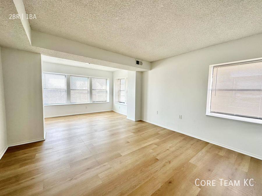 Apartment for rent at 3225 Harrison St #3A, Kansas City, MO 64109