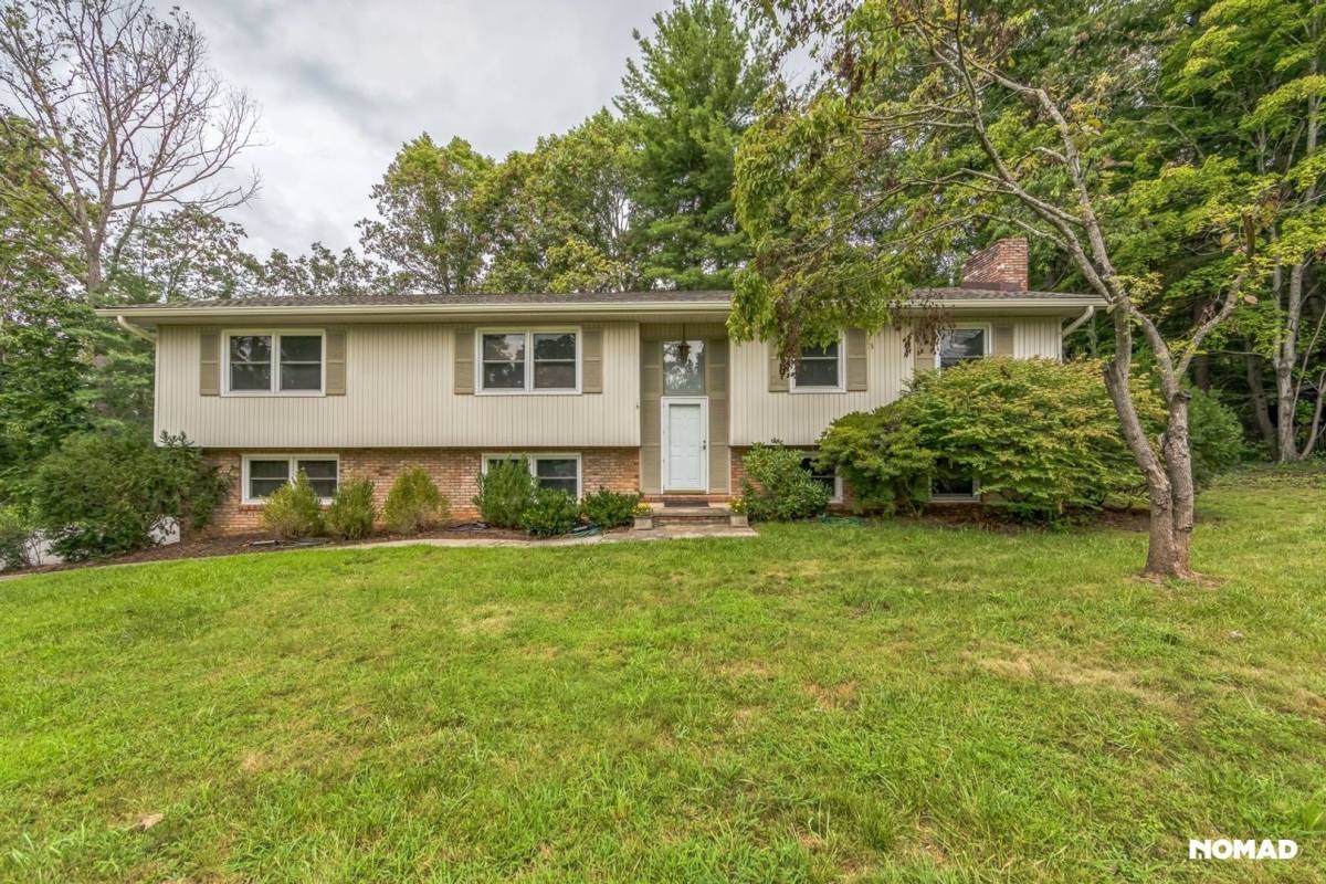 House for rent at 16 Brushwood Rd, Asheville, NC 28804