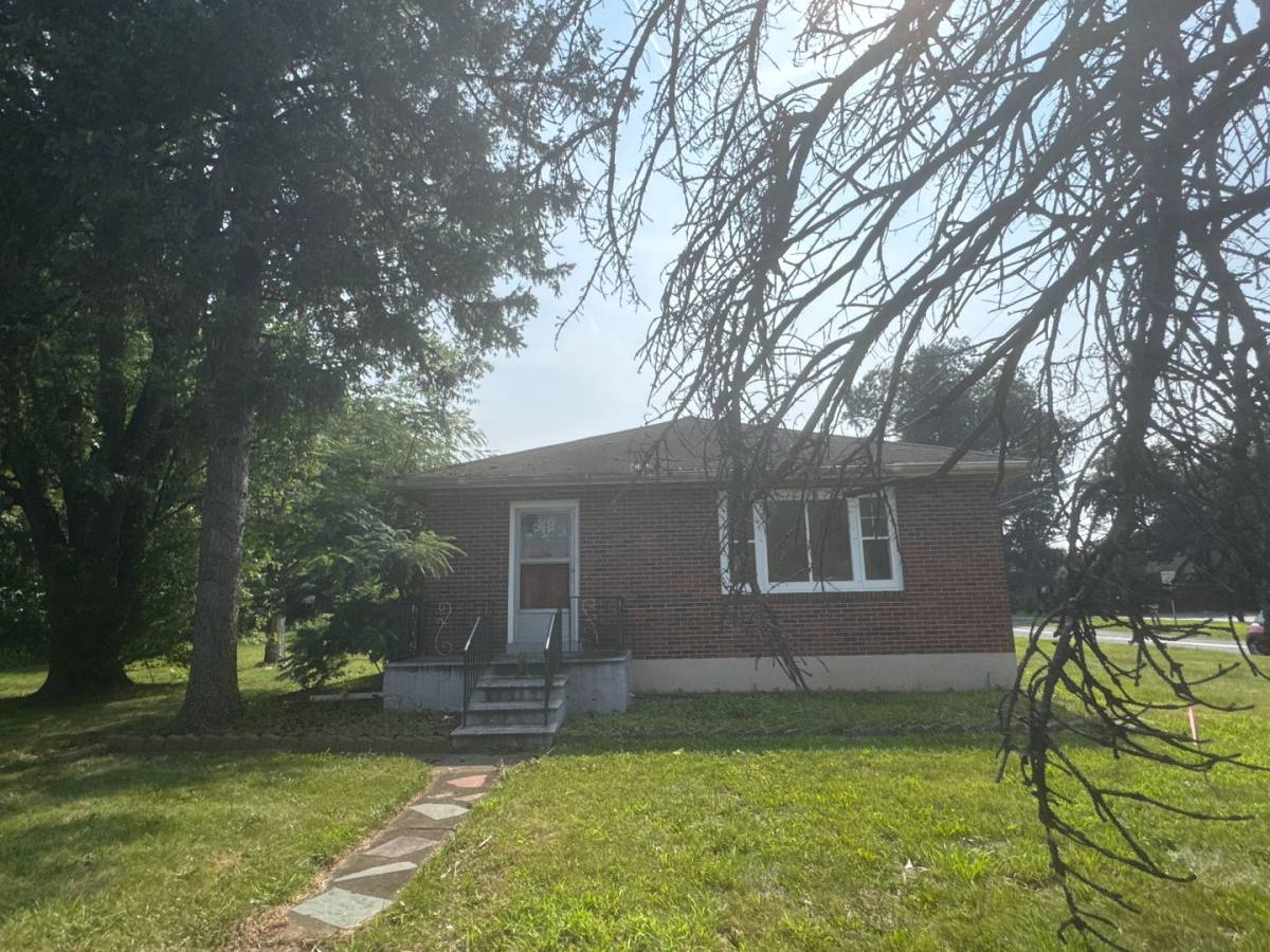 House for rent at 4750 Pa Route 309, Center Valley, PA 18034