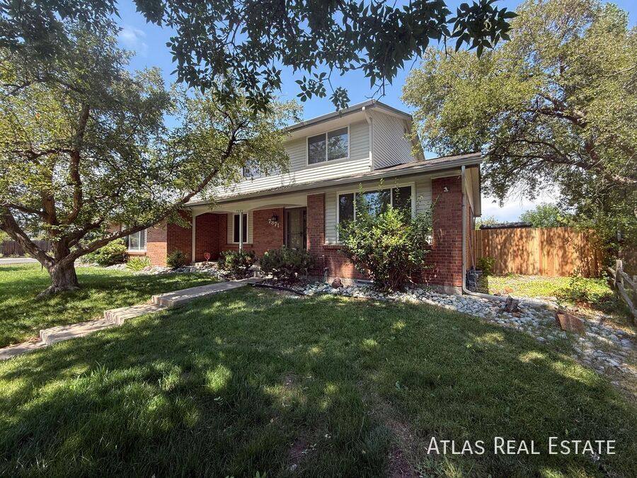 House for rent at 7371 W Weaver Place, Littleton, CO 80123