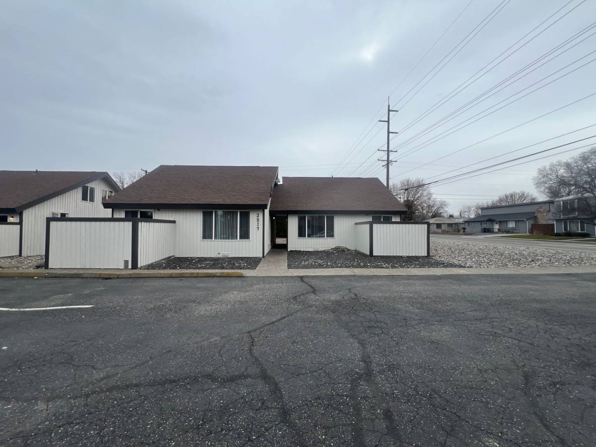 Apartment for rent at 3517 W 4th Ave, Kennewick, WA 99336