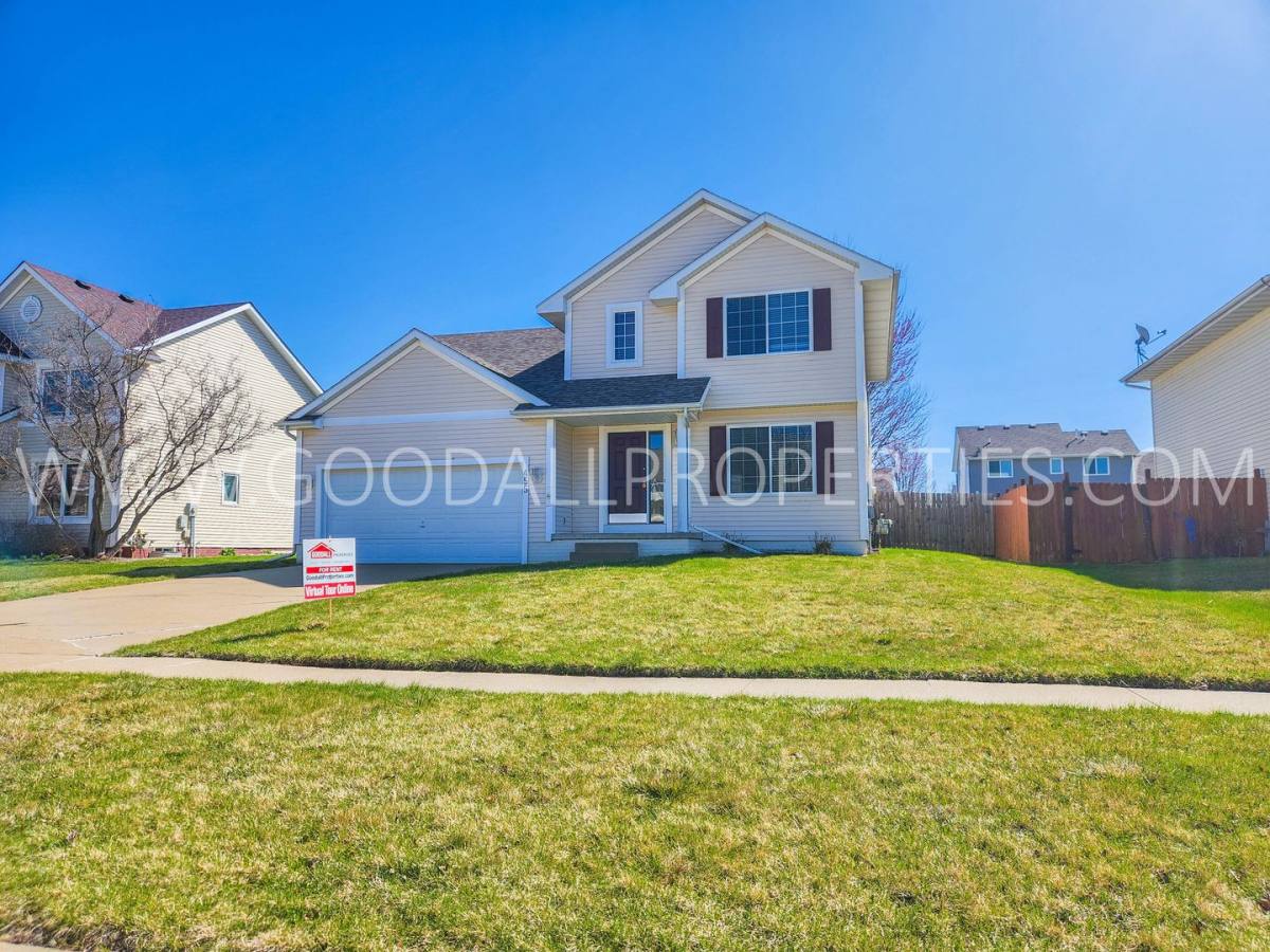 House for rent at 455 SE Whitetail Lane, Waukee, IA 50263