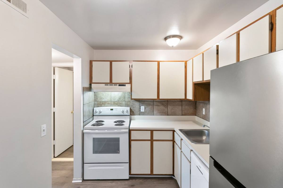 Apartment for rent at 31600 W Nine Mile Rd, Farmington, MI 48336