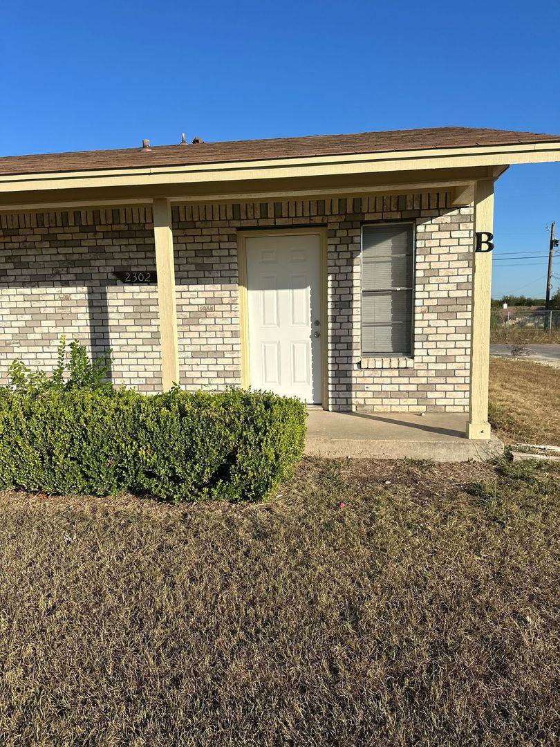 Apartment for rent at 2302 Hunt Dr, Killeen, TX 76543