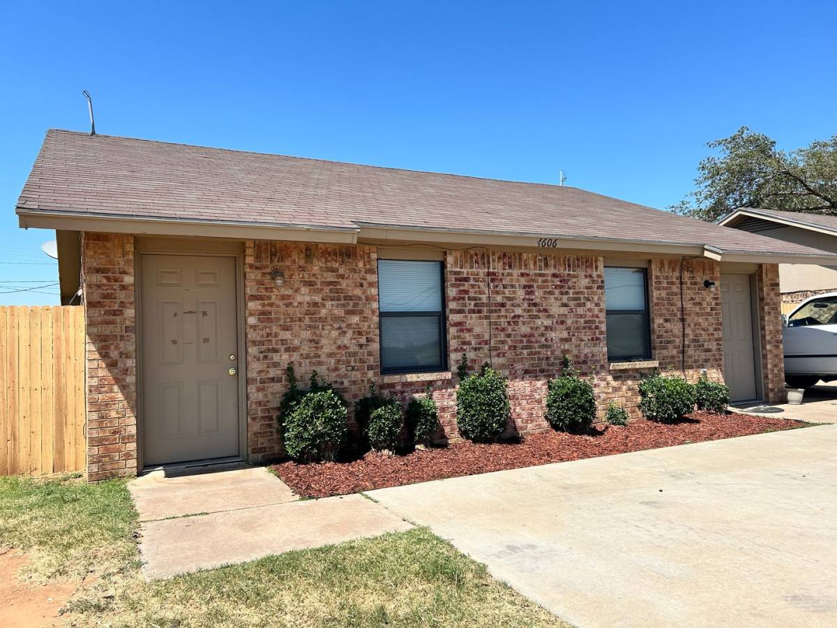Apartment for rent at 4618 Erskine St, Lubbock, TX 79416