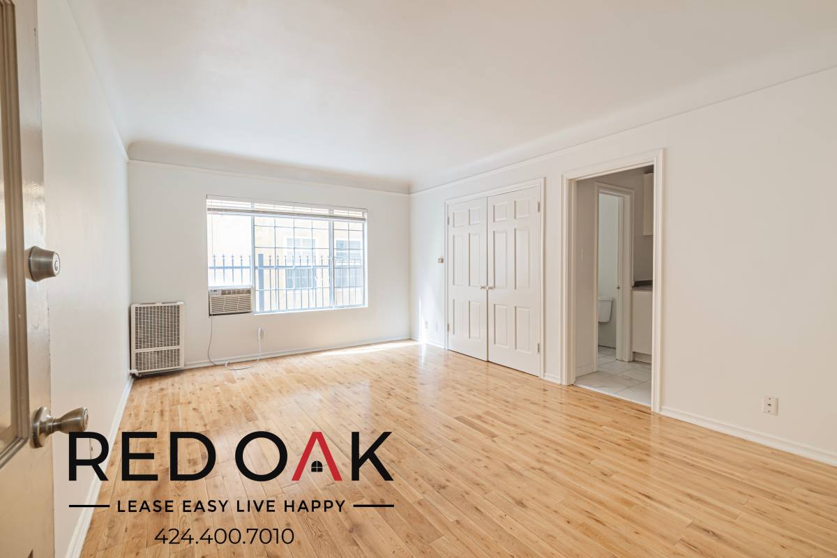 Condo for rent at 723 S Mansfield Ave #207, Los Angeles, CA 90036